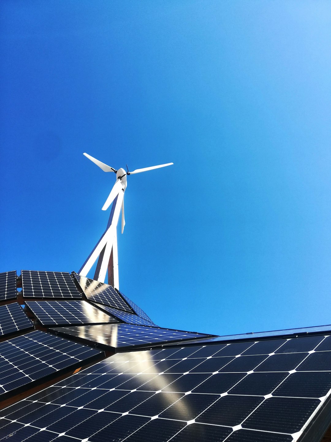 Renewable energy and wind power infrastructure in the UK